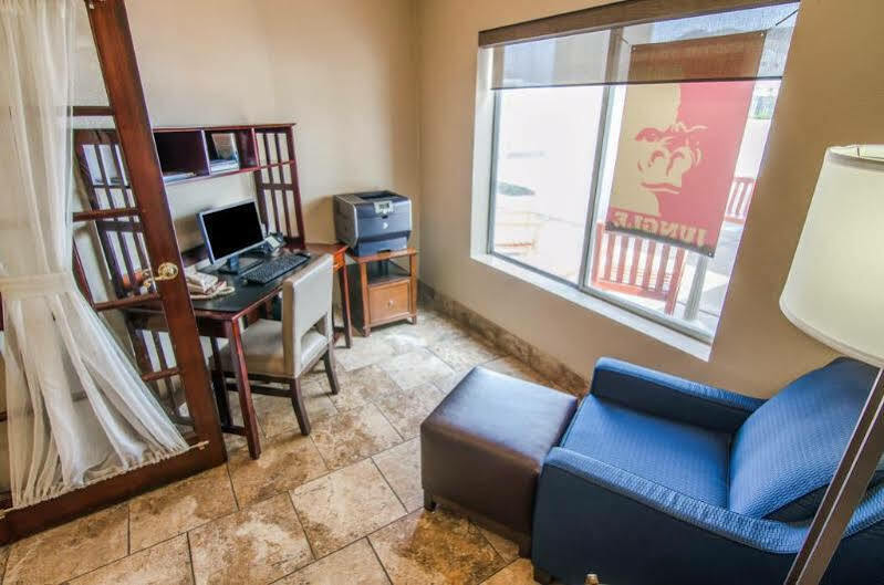 Comfort Inn & Suites Pittsburg Zewnętrze zdjęcie